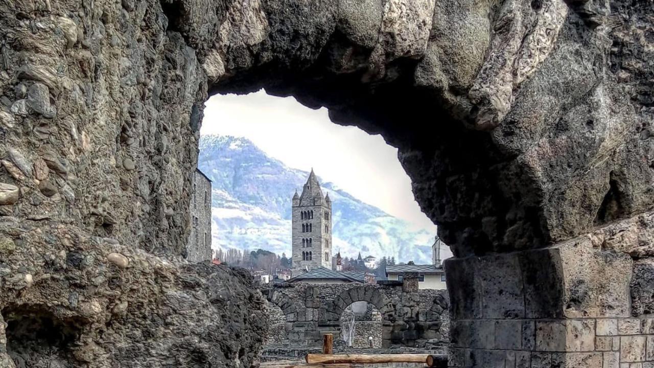 Le Joli Coin Du Passage Apartment Aosta Exterior photo